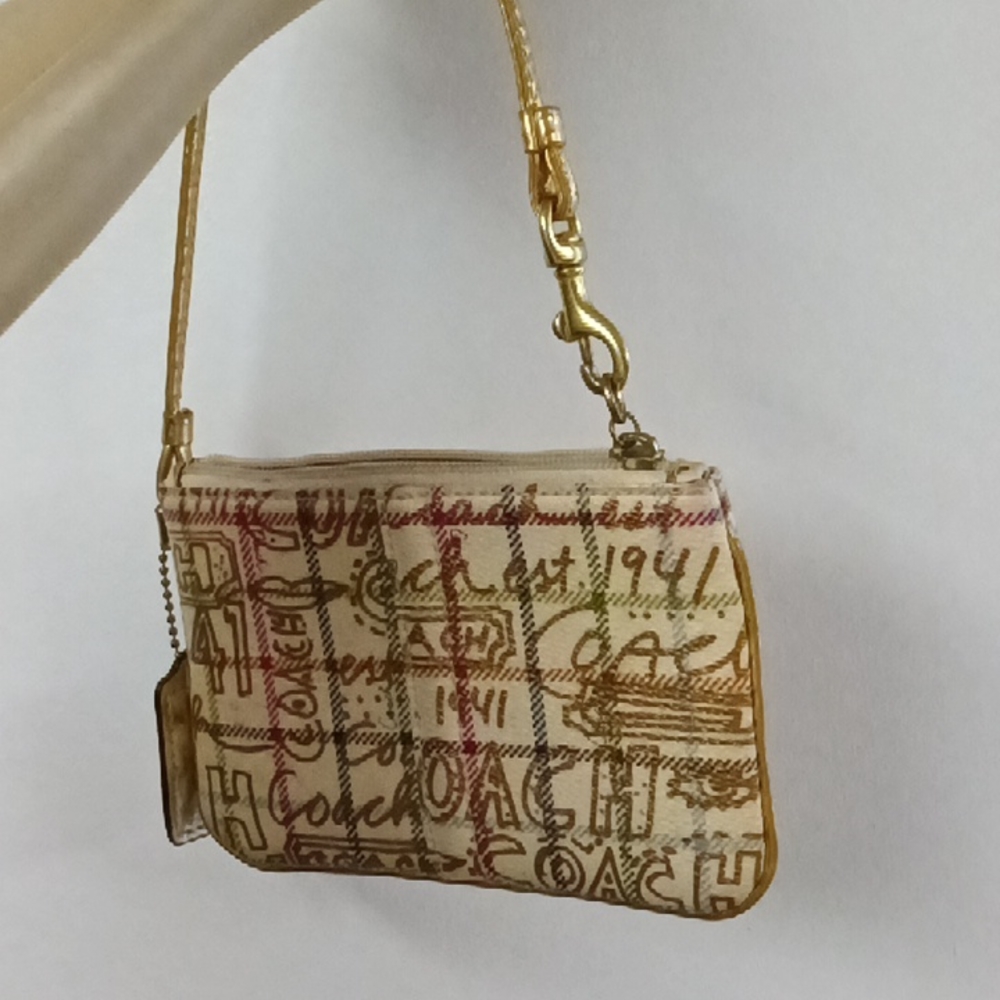 COACH CROSSBODY PURSE COACH PURSE COACH WALLET COACH PURSE COACH SIGNATURE PURSE